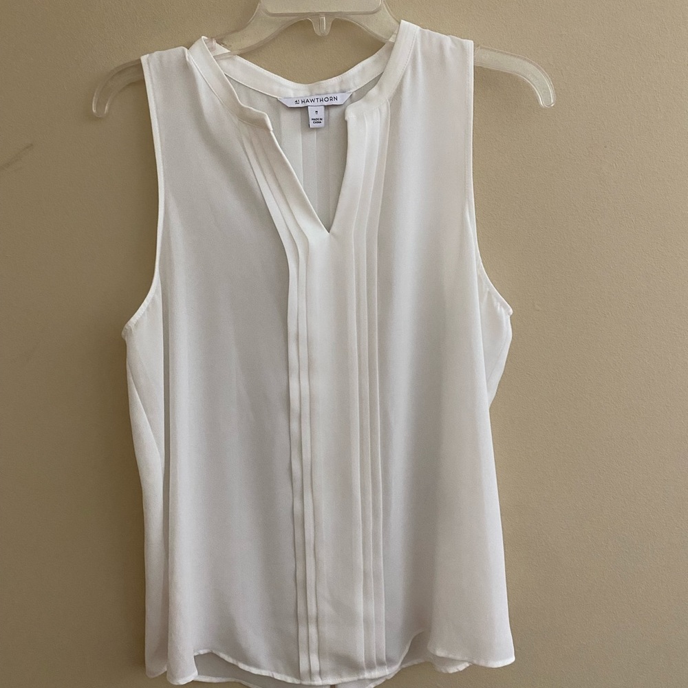 Hawthorne 41, never worn, size Medium, original price $32